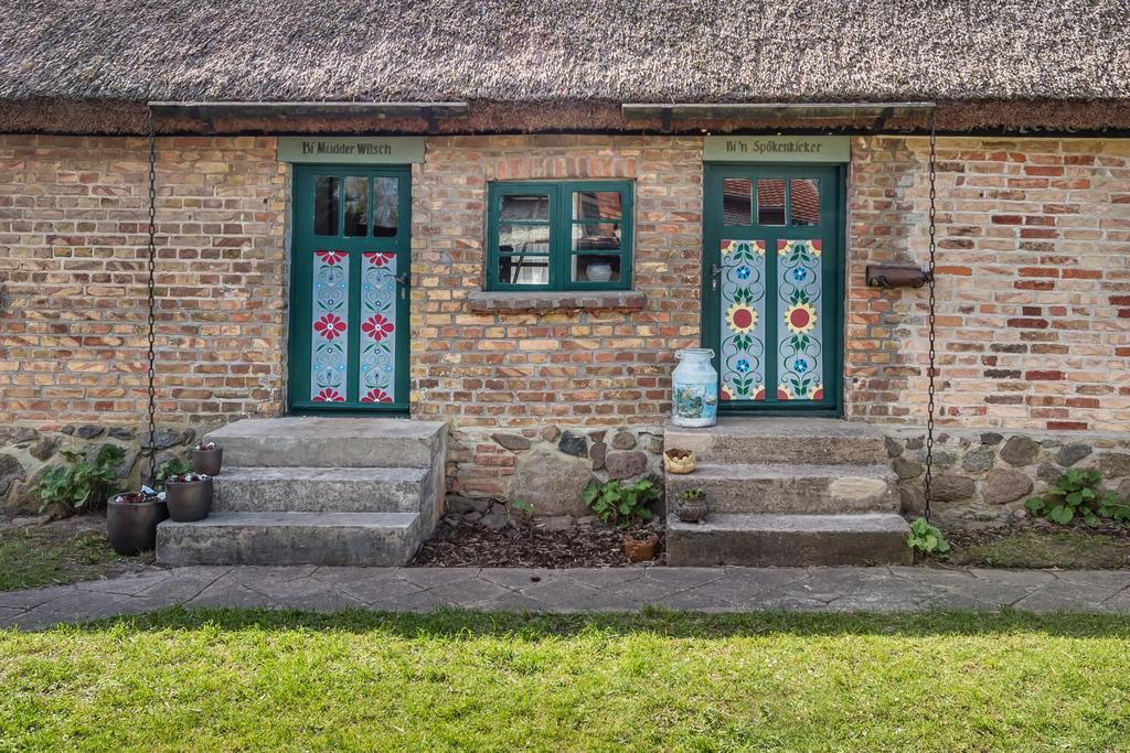 Appartement Hexenhaus Auf Ruegen à Rappin Extérieur photo